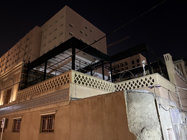 پنجره گیوتینی برقی